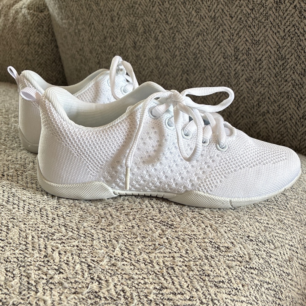 Girls cheer shoes